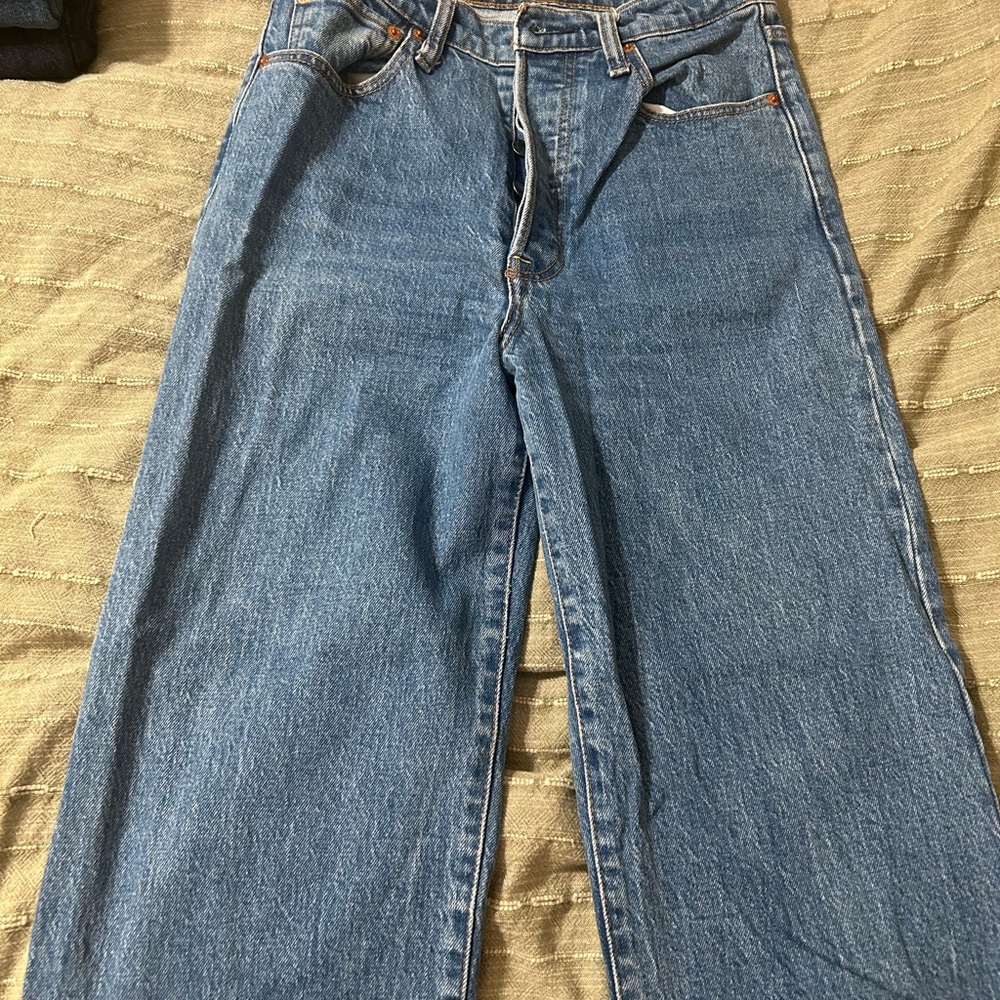 Women’s Levi Jeans